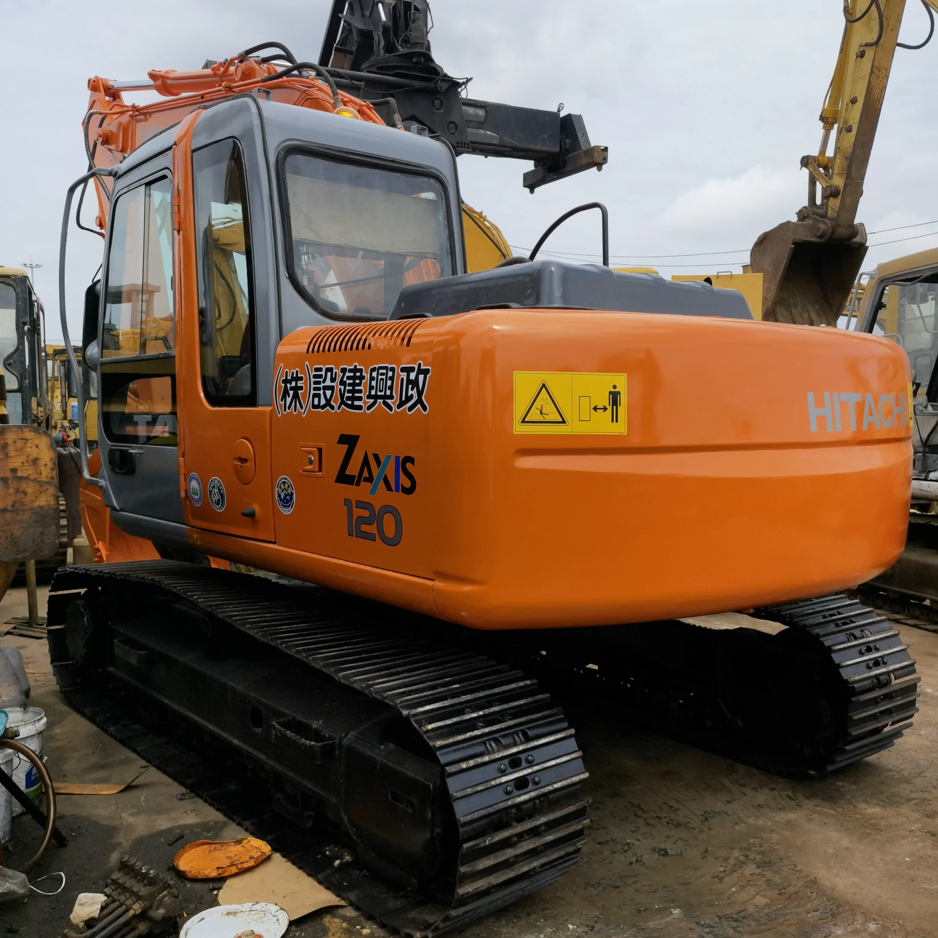Оригинальный японский экскаватор Hitachi ZX120 по низкой цене б/у распродажа