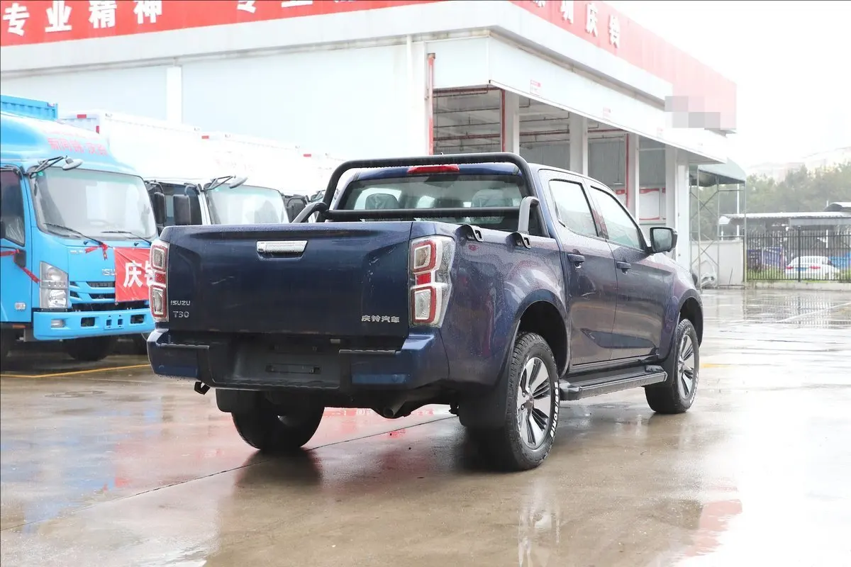 Best Selling Qingling Isuzu T30 Explorer 2024 Comfort Edition 3.0T Diesel 143hp 2WD Manual Double Cab Pickup New Car