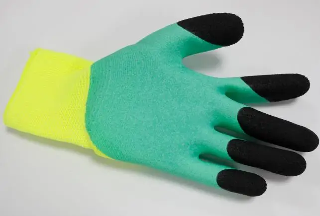 cheap green latex foam construction work gloves with black  latex crinkled double coated on fingers