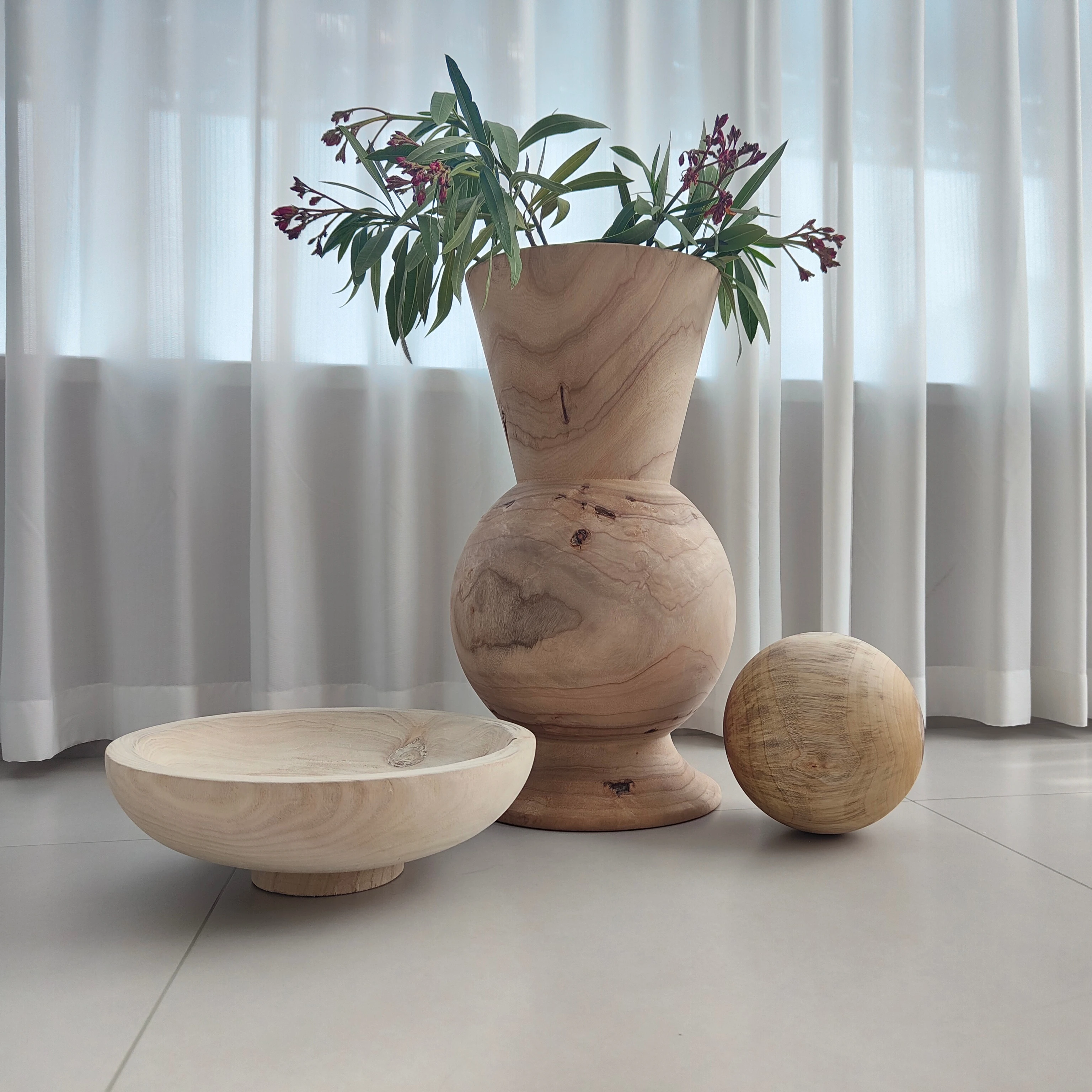 Wood Decorative Balls Tray Bowl Decor/camphor wood ball decor/6 inch wooden balls