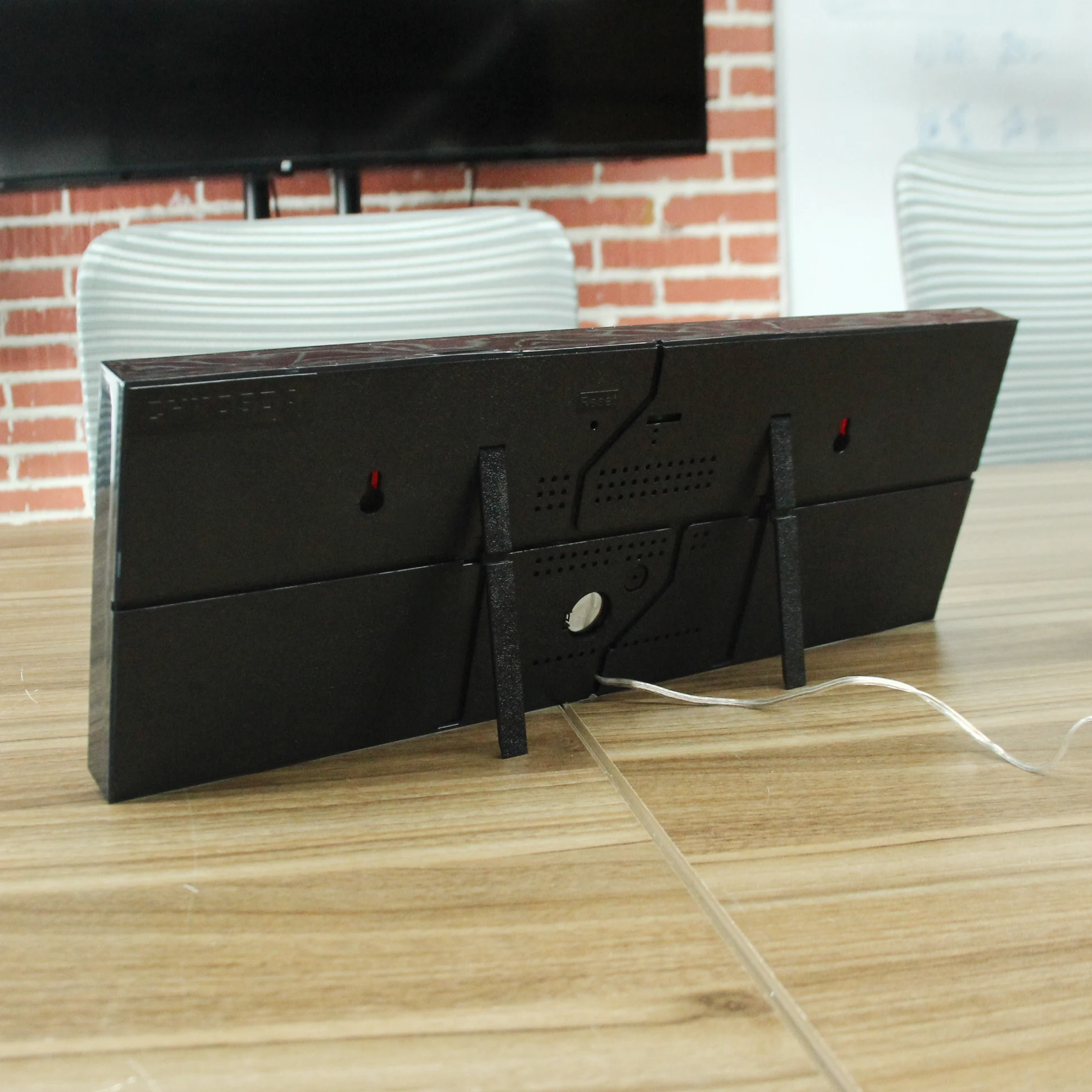 CHEETIE CP049 Red 4 Digits GPS Electronic Clock Automatic Timing LED Wi-Fi Network Wall Clock