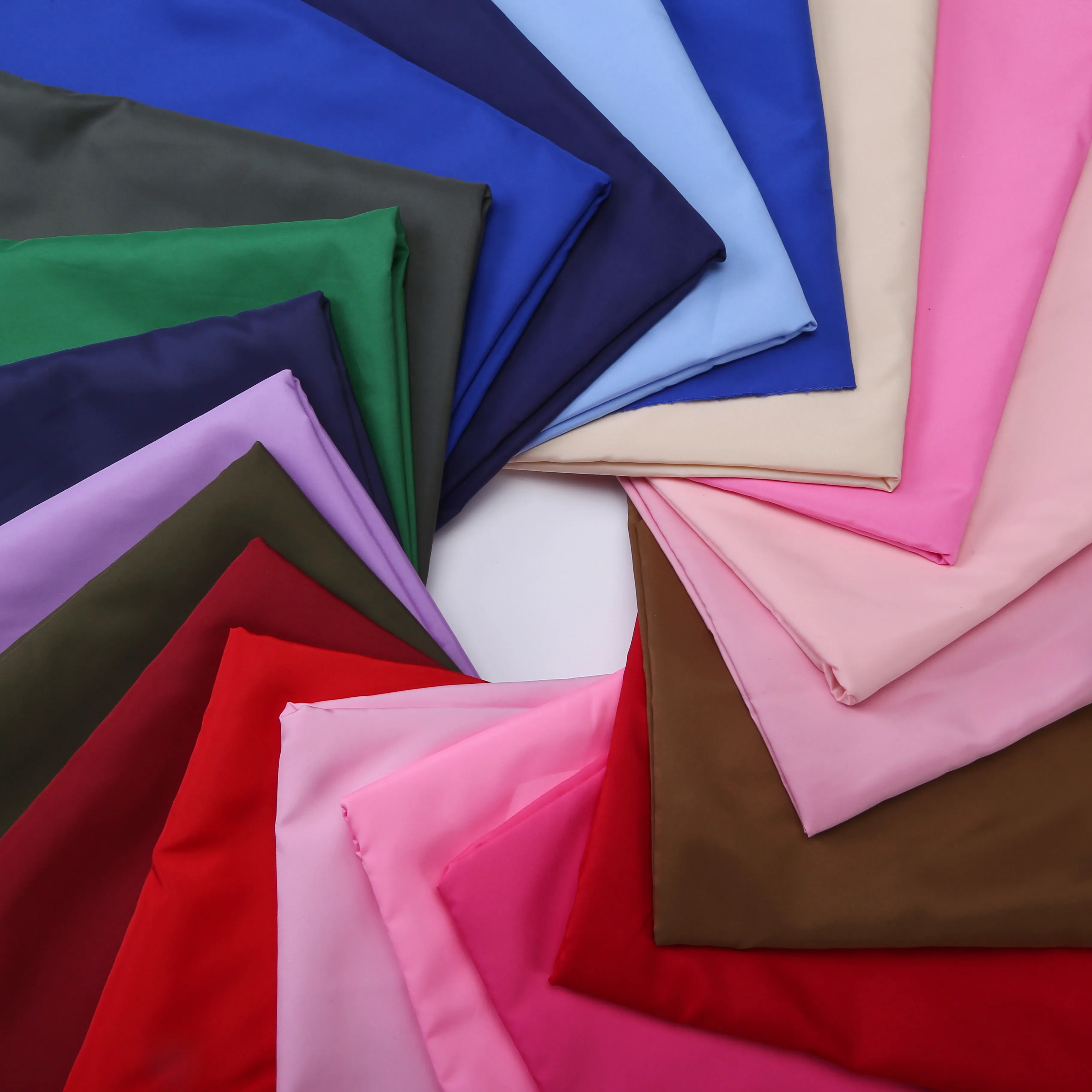 Waterproof Polyester Smooth Surface Lightweight Woven Knitted Coated Pongee Lining Fabric  for Fashion Garment Clothes