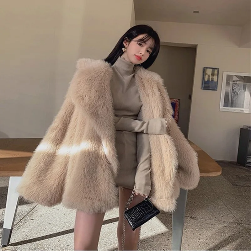 Factory wholesale custom spot Fashion Winter Fake Fur Coats Women Faux fur luxury women Pure colour wool short style fake fur