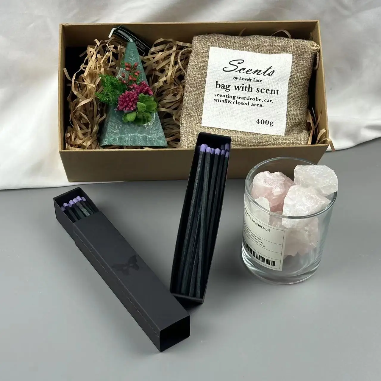 Christmas Gift Wooden Matches with Black Natural Matches Custom Black Foil Logo Made By Factory Wholesale Safety Black Matchbox
