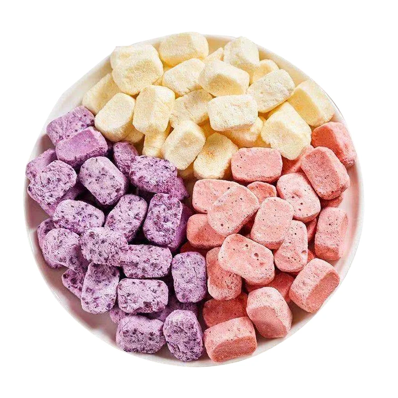 Wholesales Halal bulk hot sell healthy low-fat diet food casual snacks Crispy freeze dried yogurt fruit cubes