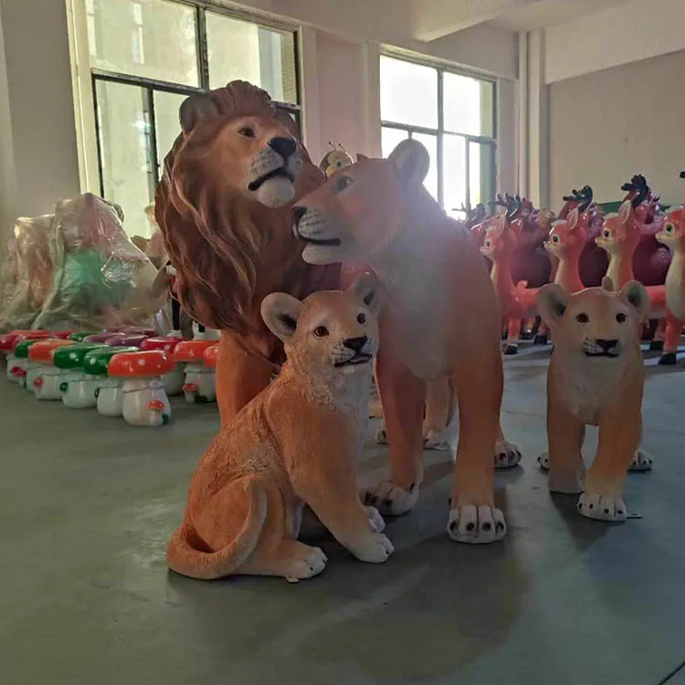 Life size garden giraffe statue resin fiberglass animal props for zoo decoration