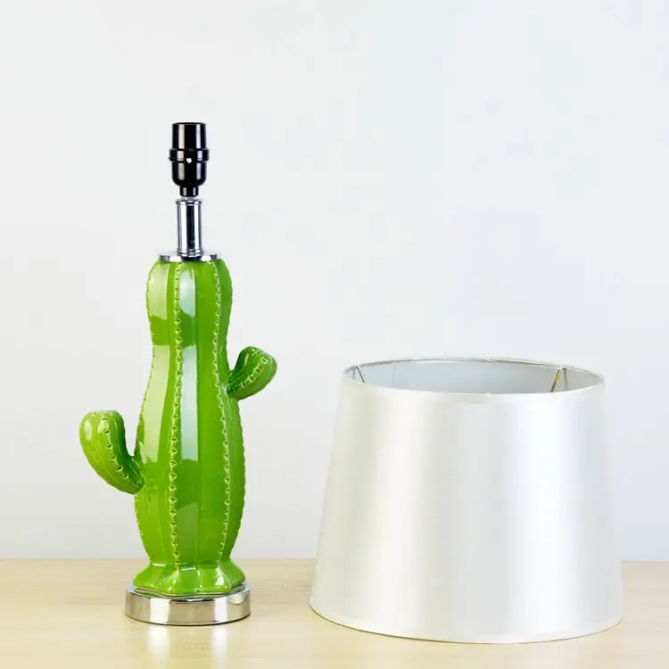 Modern Design Green Cactus Base Bedside Lamp Home Hotel Decor Simple Ceramic Table Lamps