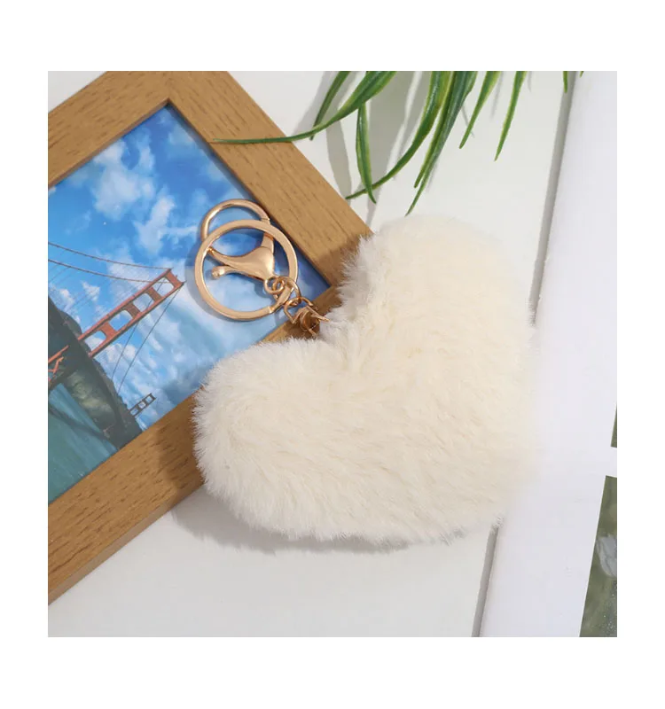 Colorful Fluffy Heart Shape Pompom Keyring Pom Pom Puff Ball Faux Fur Keychain For DIY crafts Bag Pendant