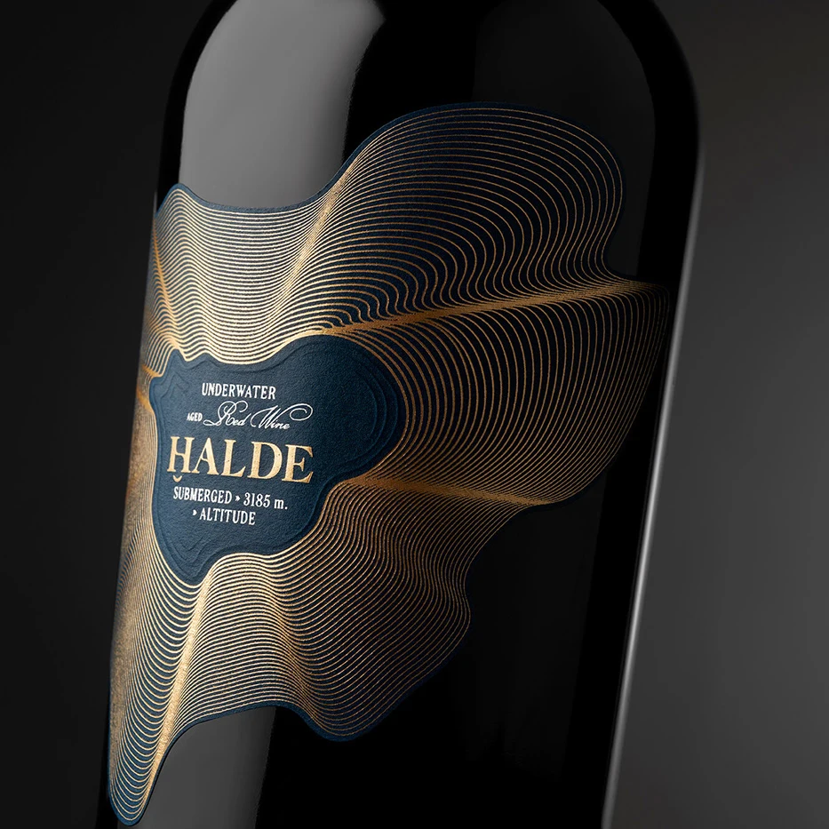 Custom eco-friendly Hot stamping metallization foil label golden waterproof spirit bottle sticker wine Packaging labels