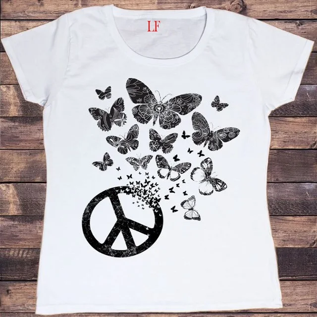 
Женская футболка с принтом 