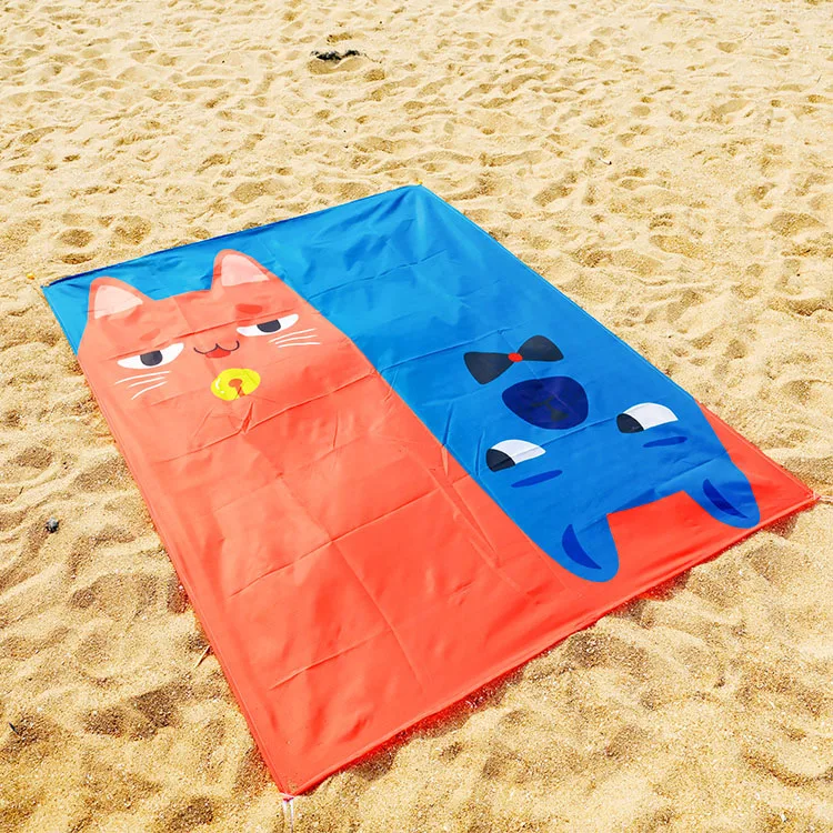 China Factory Wholesale Over sized Lightweight SandFree Beach Mat Rug Beach Camping Picnic Blanket