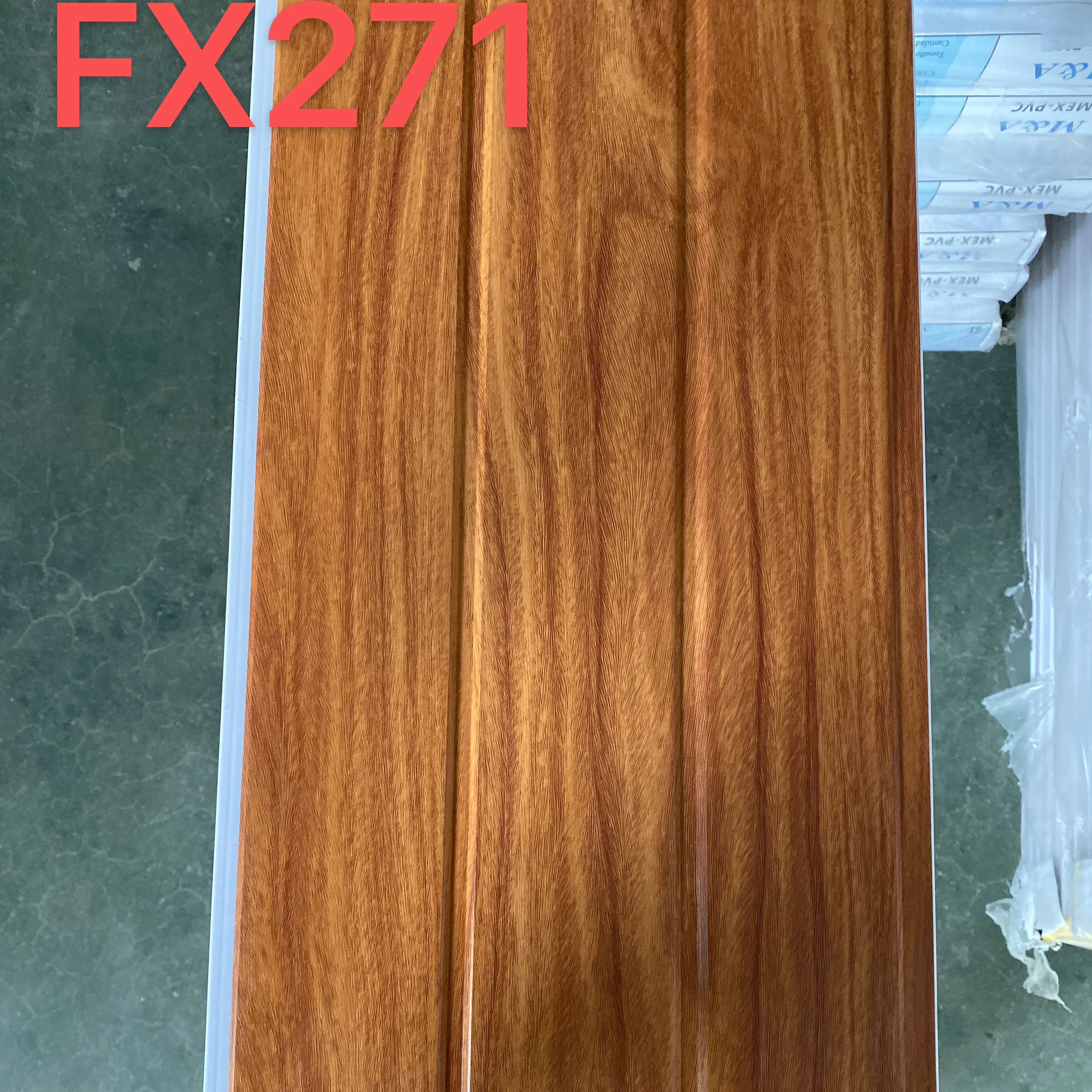 Fabrica de PVC cielo raso en China techos pvc 25 см * 8 мм