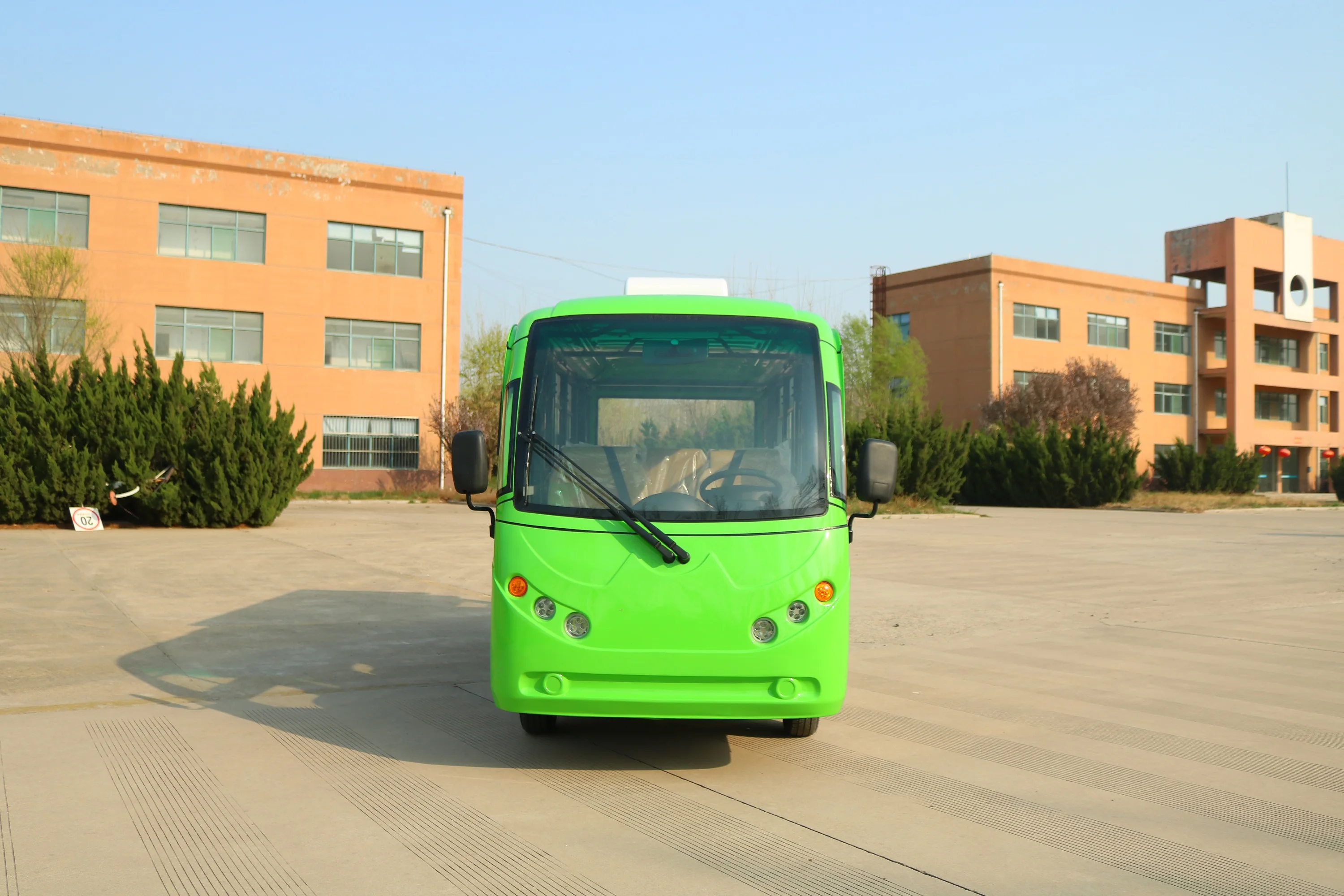 Electric bus 14-seat high-end , featuring a sleek and ,making it ideal for travel and business receptions modern design mini bus