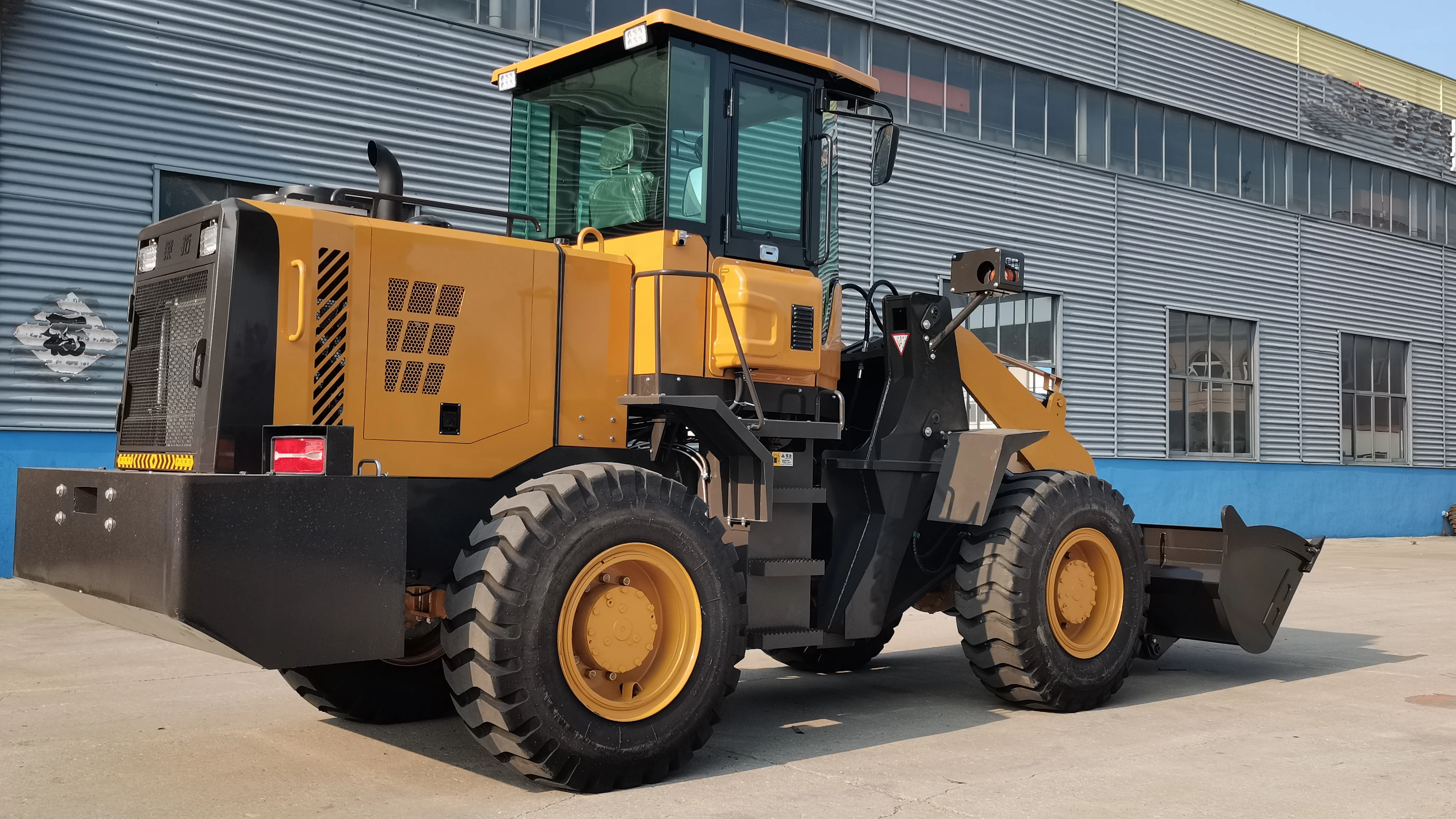 ZL 30 Multi Functional Loader Unique Features Bucket Capacity 1.7 Free Shipping