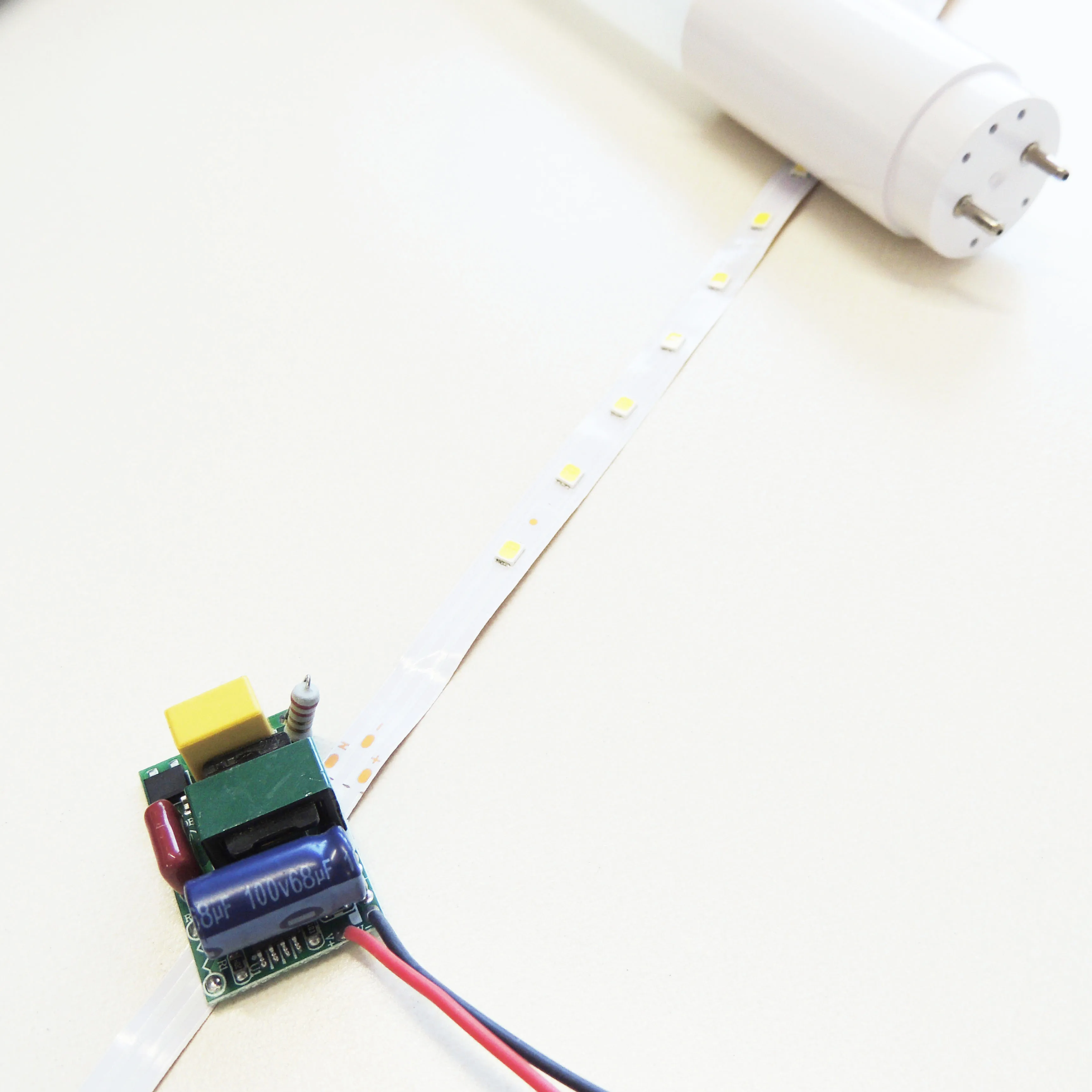 China hot sale 9w 18w  AC175-265V AC95-265V CRI70 CRI80 PF0.5 PF0.9 G13 plastic aluminum base T8 Led glass tube