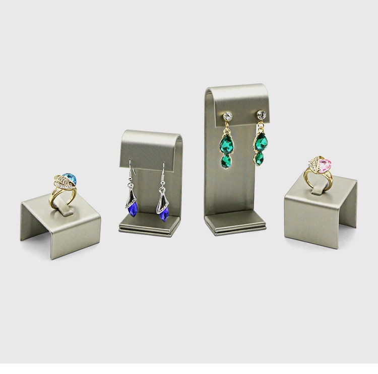 New Fashion 2024 Jewelry Store Luxury Jewelry Display Props Custom Logo Necklace Set Wooden Jewelry Display Stand