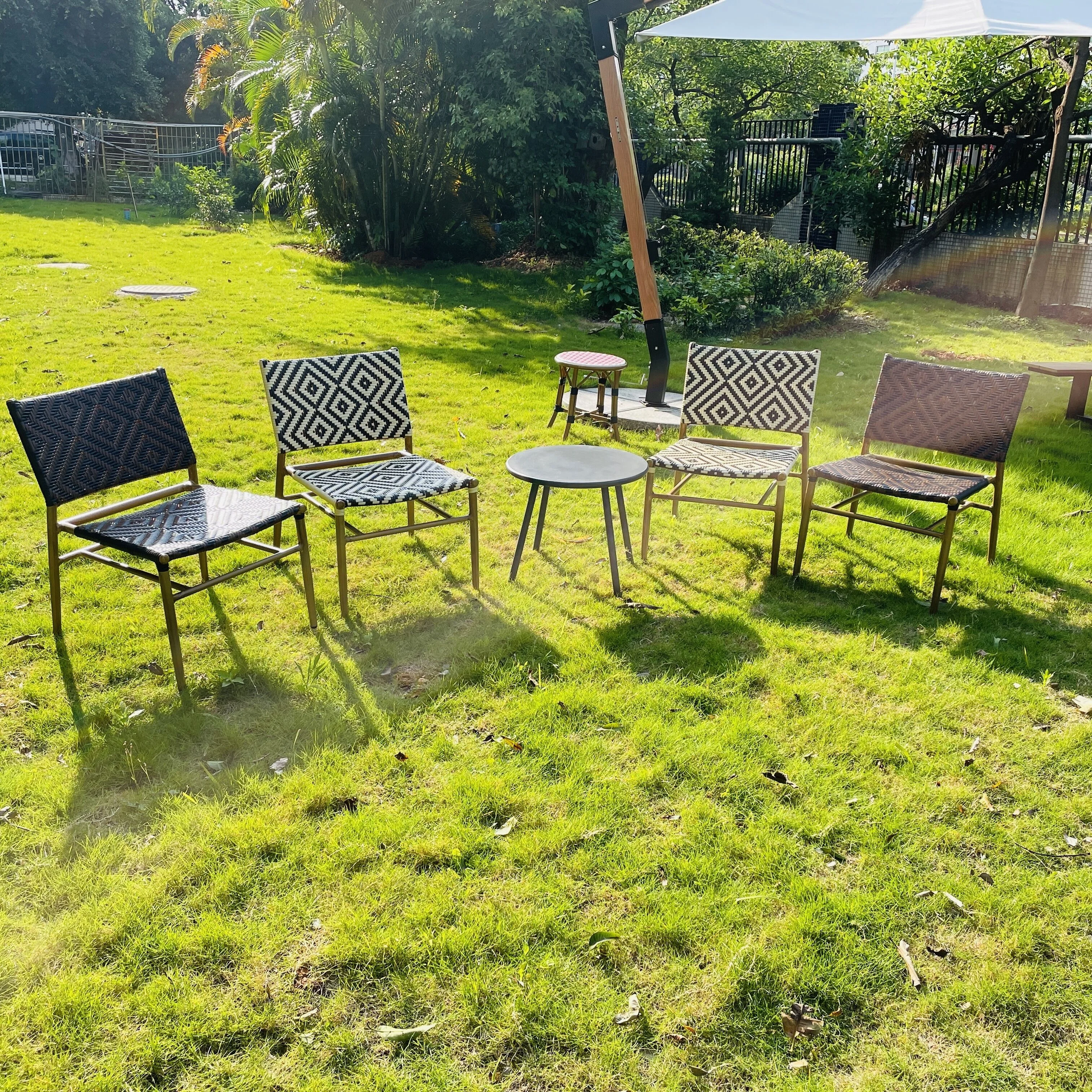 Wholesale Leisure Aluminum Rattan Beach Furniture Set Patio Outdoor Balcony Hotel Garden Wicker Chaise Lounge Chair  And Table