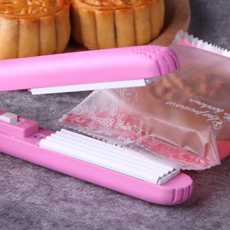 Handheld Mini Portable Heat Sealing Machine Food Vacuum Seal Packing Plastic Impulse Sealer Bag Clips