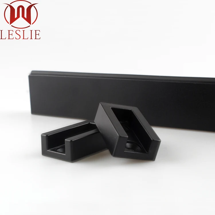 Furniture accessories hanger support boom flange chrome plated wardrobe rail support iron pipe 3 meters clothes rod