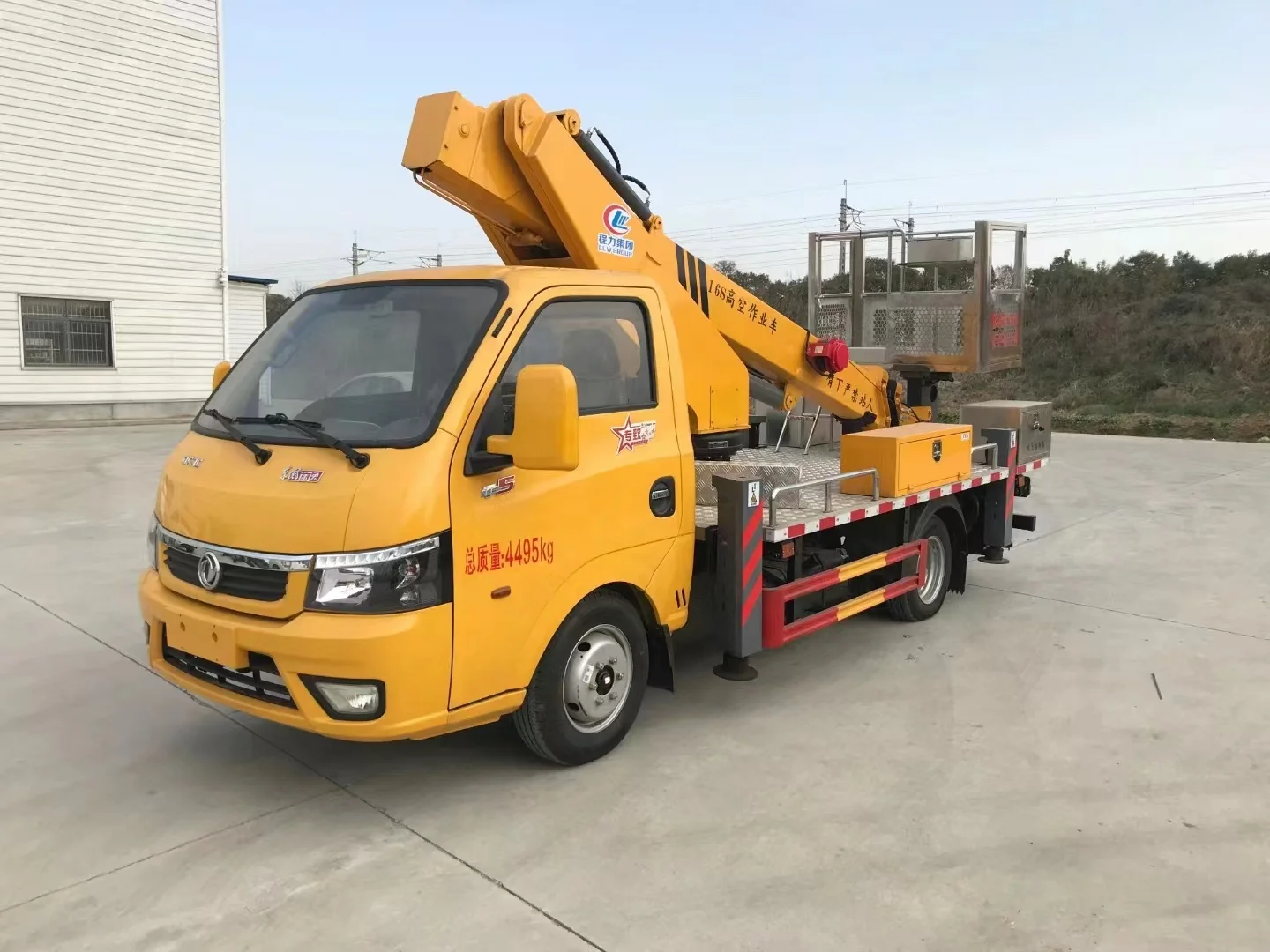 ISUZU двухместная кабина 18 м воздушный подъемник