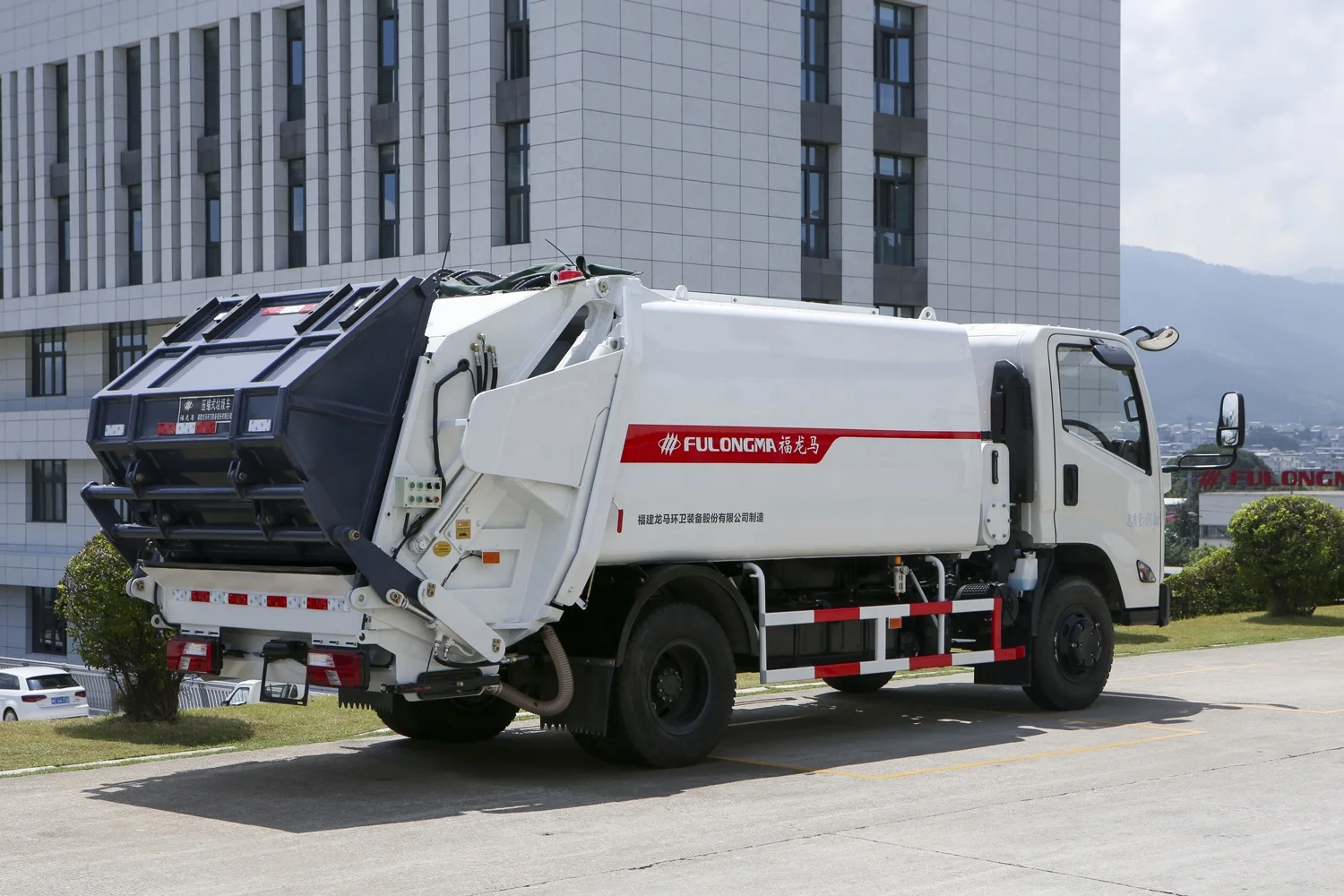 FULONGMA small rear loading garbage truck for sale in Dubai