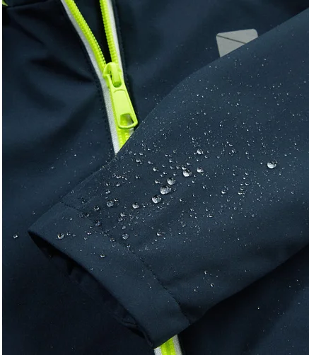 seam taped kids softshell jacket