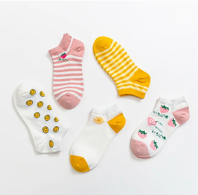 Woman Combed Cotton Printed Free Size Middle Tube Crew Socks Custom Logo