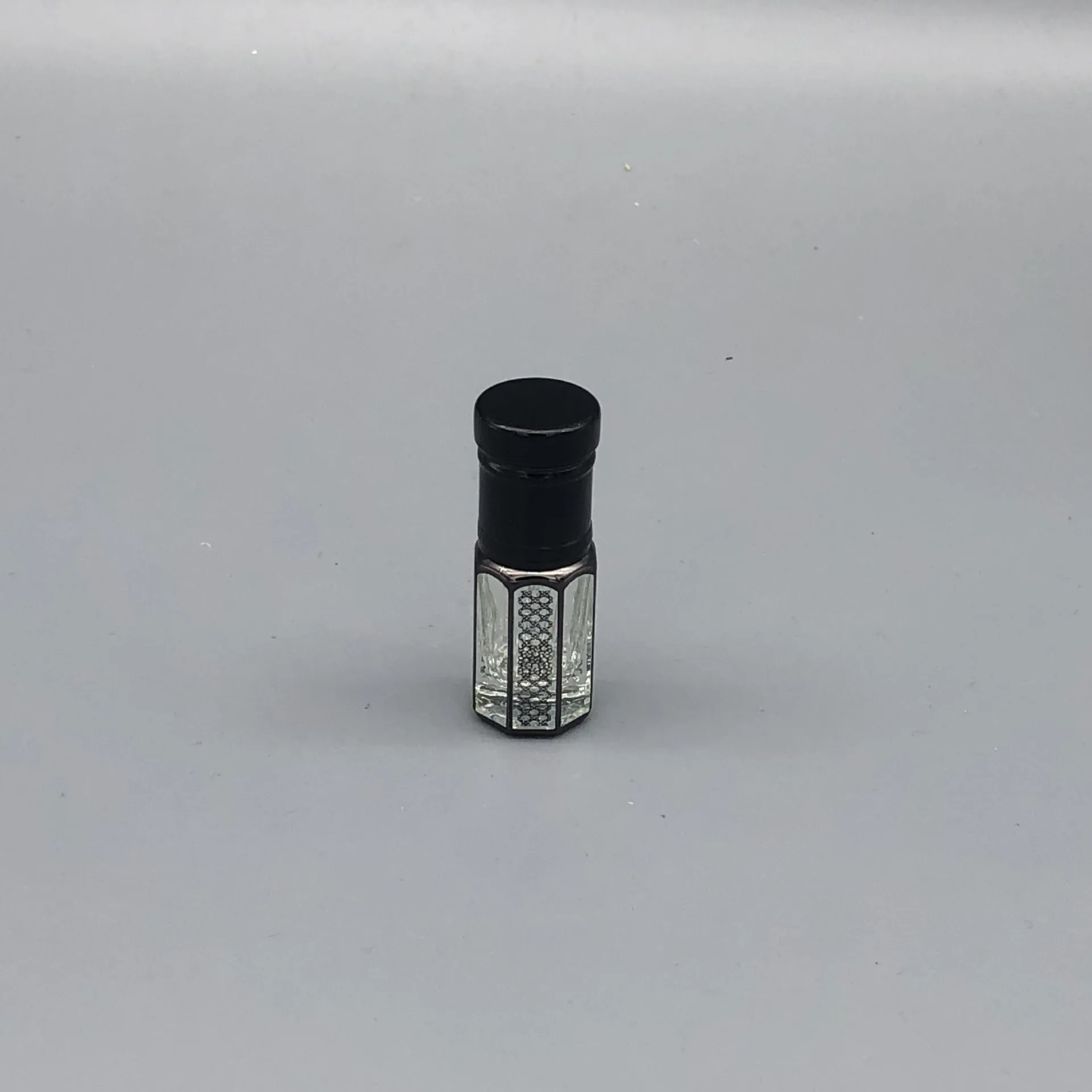 Empty High Quality Long Lasting Black Vintage Craft Gift Arab Egyptian Style Glass Rod Essential Oil Attar Bottle 3ml 6ml 12ml