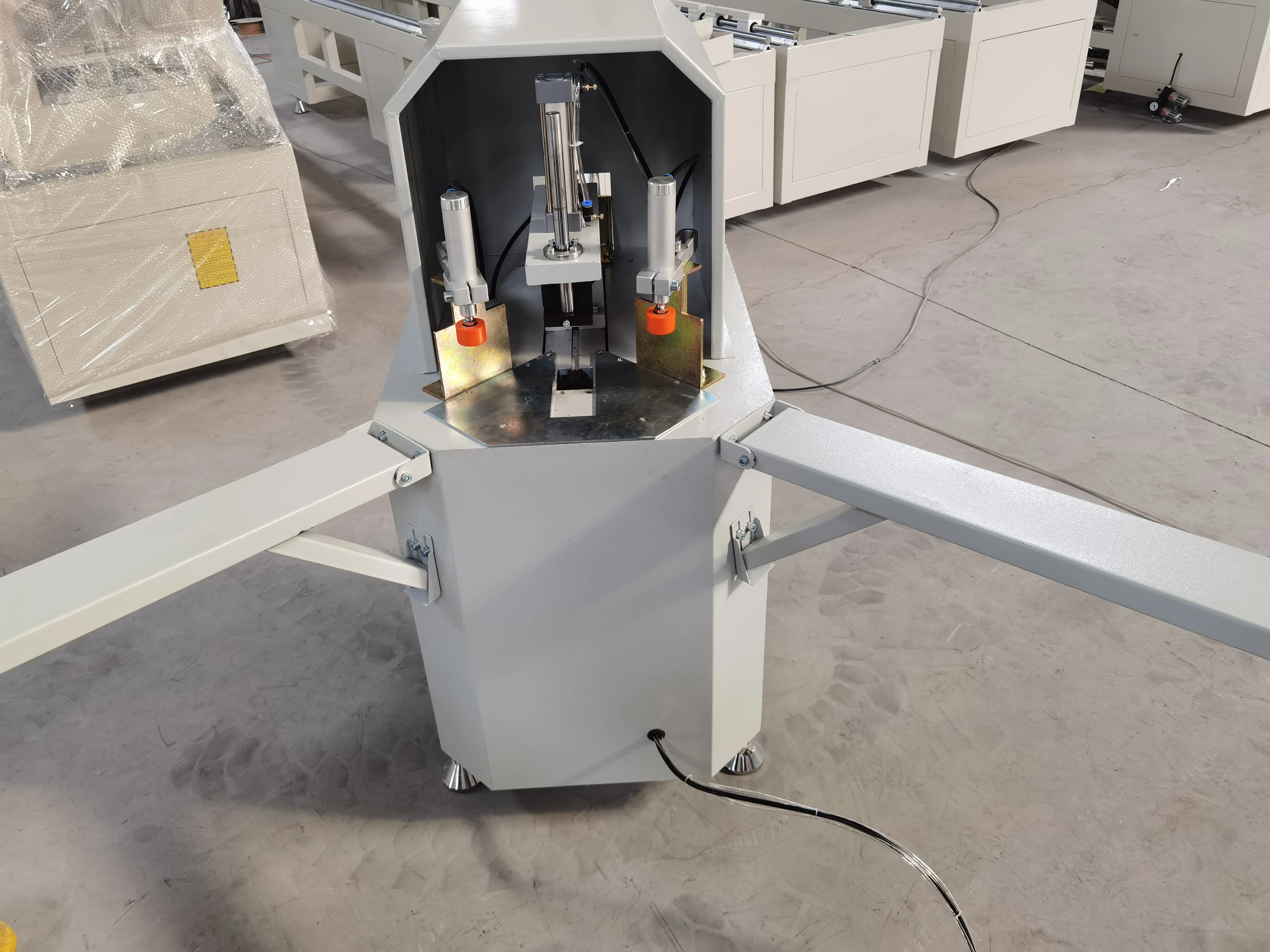 Upvc Doors Windows Making Machine 4 Head PVC Window Welding Machine