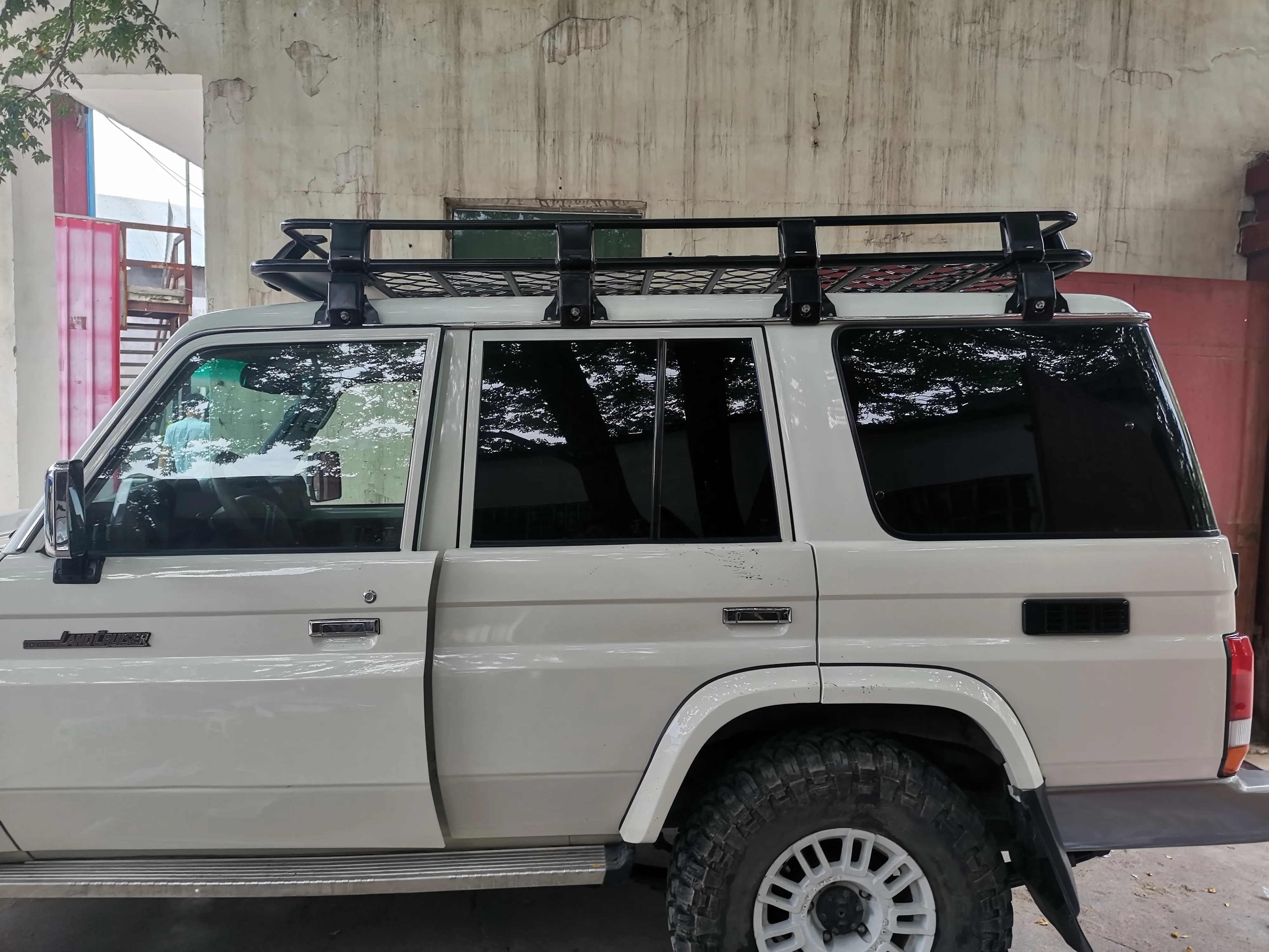 Aluminum Cheaper Roof Rack Carrier Flat Type Gutter Mounts to car roof Carrier for LC80 Y61 Y60