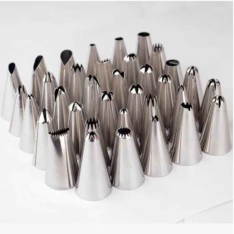 Baking Tools Christmas Flower Leaf Cream Icing Cake Decorating Set Mini Nozzles Small Size Russian Piping Tips