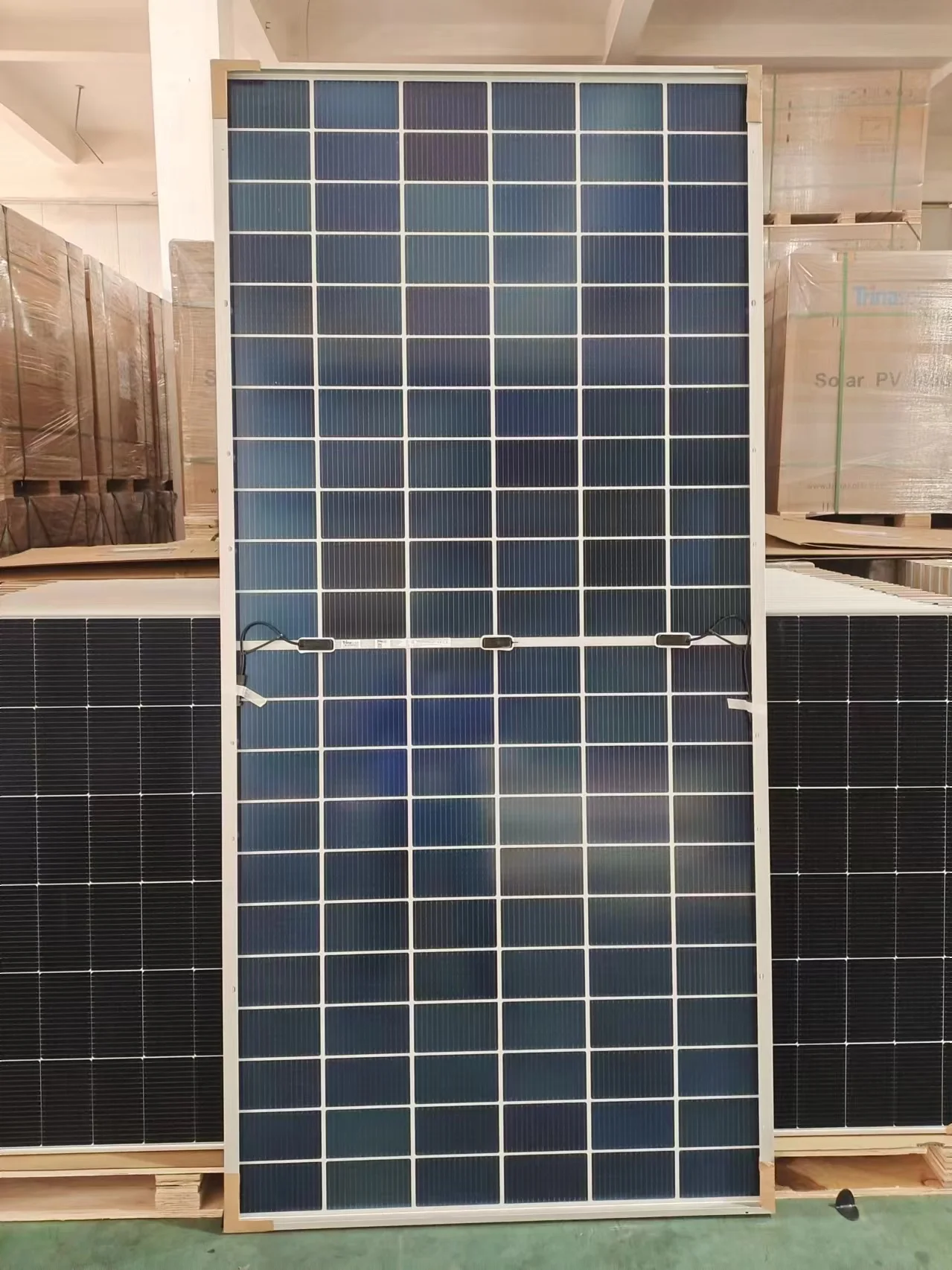 Trina solar 590w 595w 600w 605w Paneles Solares Kit 610 Watt Battery Photovoltaic Panels for Industrial solar panel system