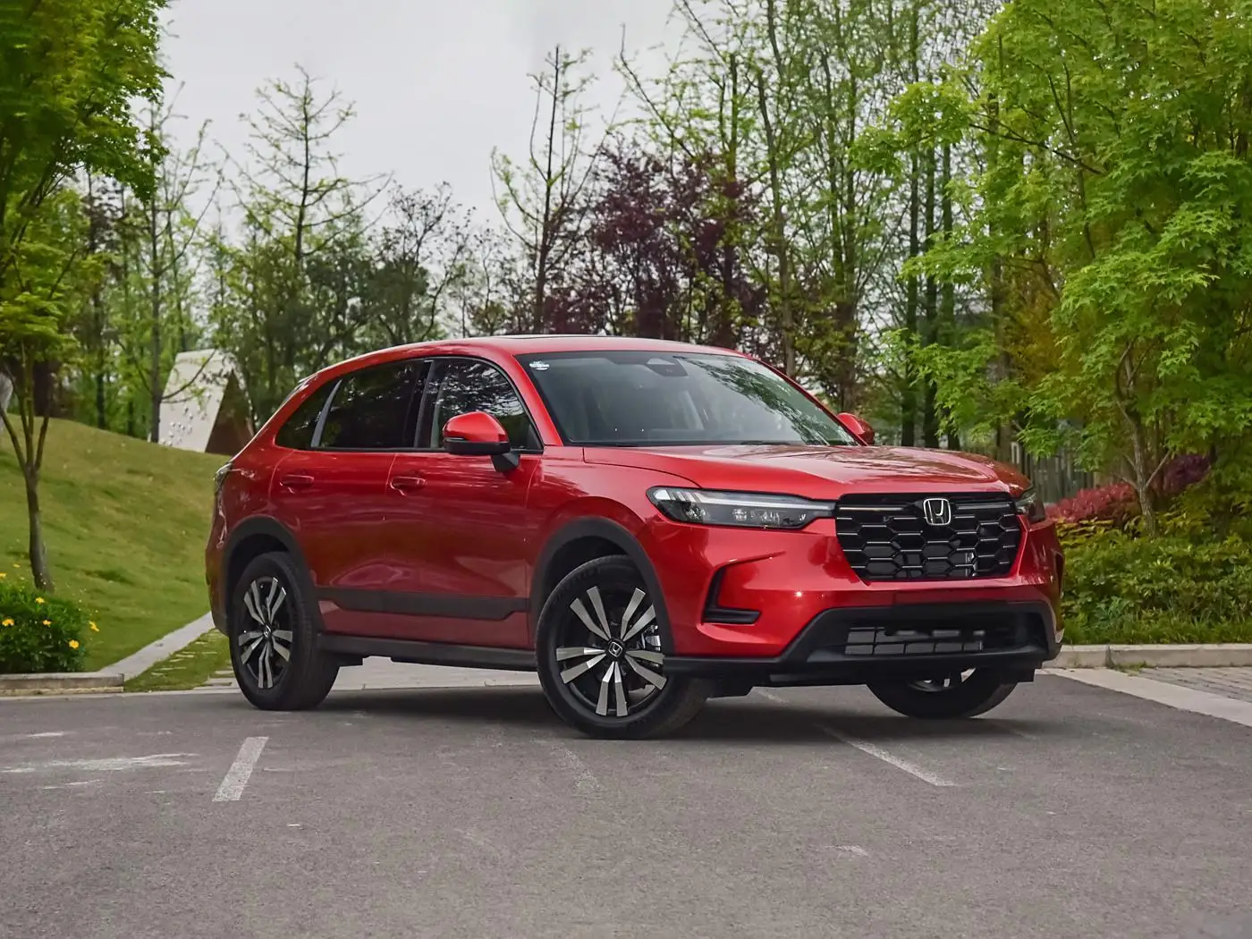 Honda HR-V Gasoline Vehicle Hot Sale Petrol FWD 1.5T 182 Horse Power Compact SUV Family Fuel Car Honda Auto for Sale