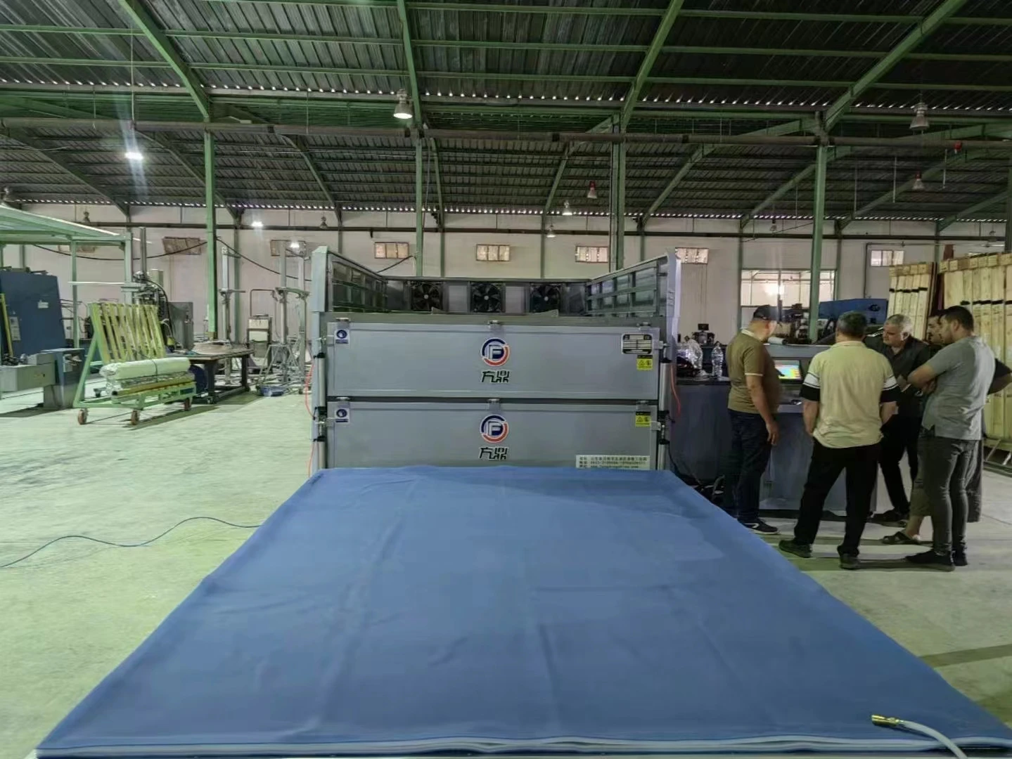 Energy-saving Cycle Work Furnace  Increase Efficiency  Four-Layer EVA Glass Lamination Machinery