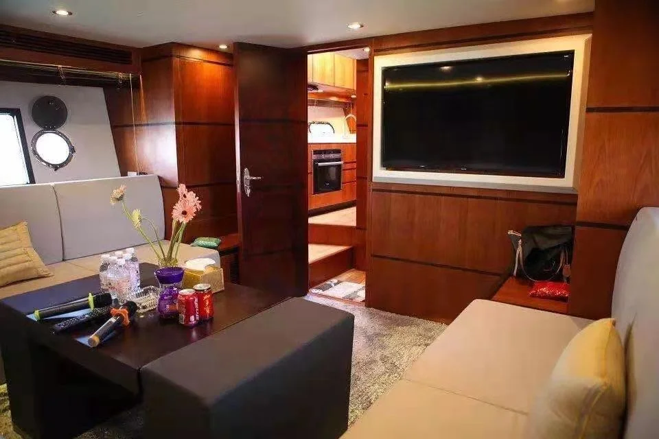 China 55.34ft fiberglass luxury speed yacht boat manufacturer