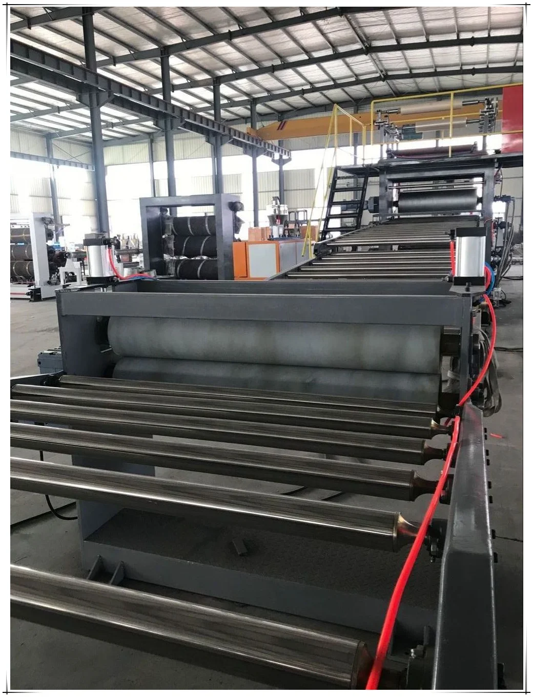 Plastic SPC WPC PVC Flooring Board Tile  Extruder Making Machine Production Line