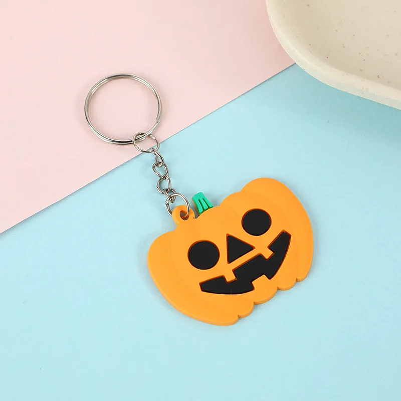 PVC Keyrings Manufacturers Wholesale Retractable Keychain Custom 3D Pvc Bat Pendant Silicone Ring Key Pumpkin for Halloween