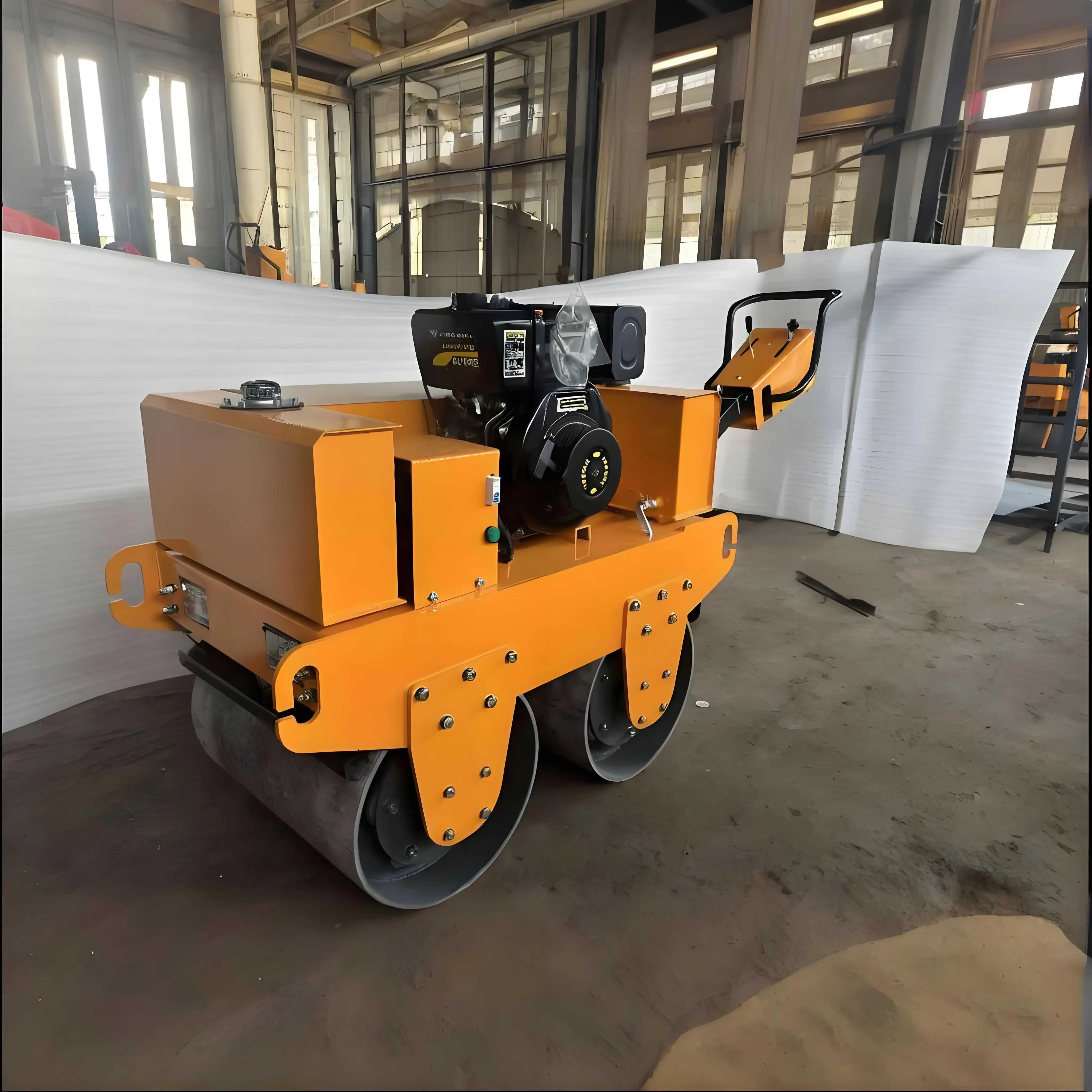 Self-Propelled Vibratory Diesel Engine Mini Handheld Road Rollers Compactor Small Walk Behind Road Roller