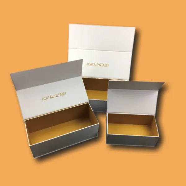 White UV Coating Folding Recycled Paper Gift Packaging Collapsible Magnetic Closure Custom Logo Shoe Paper Box