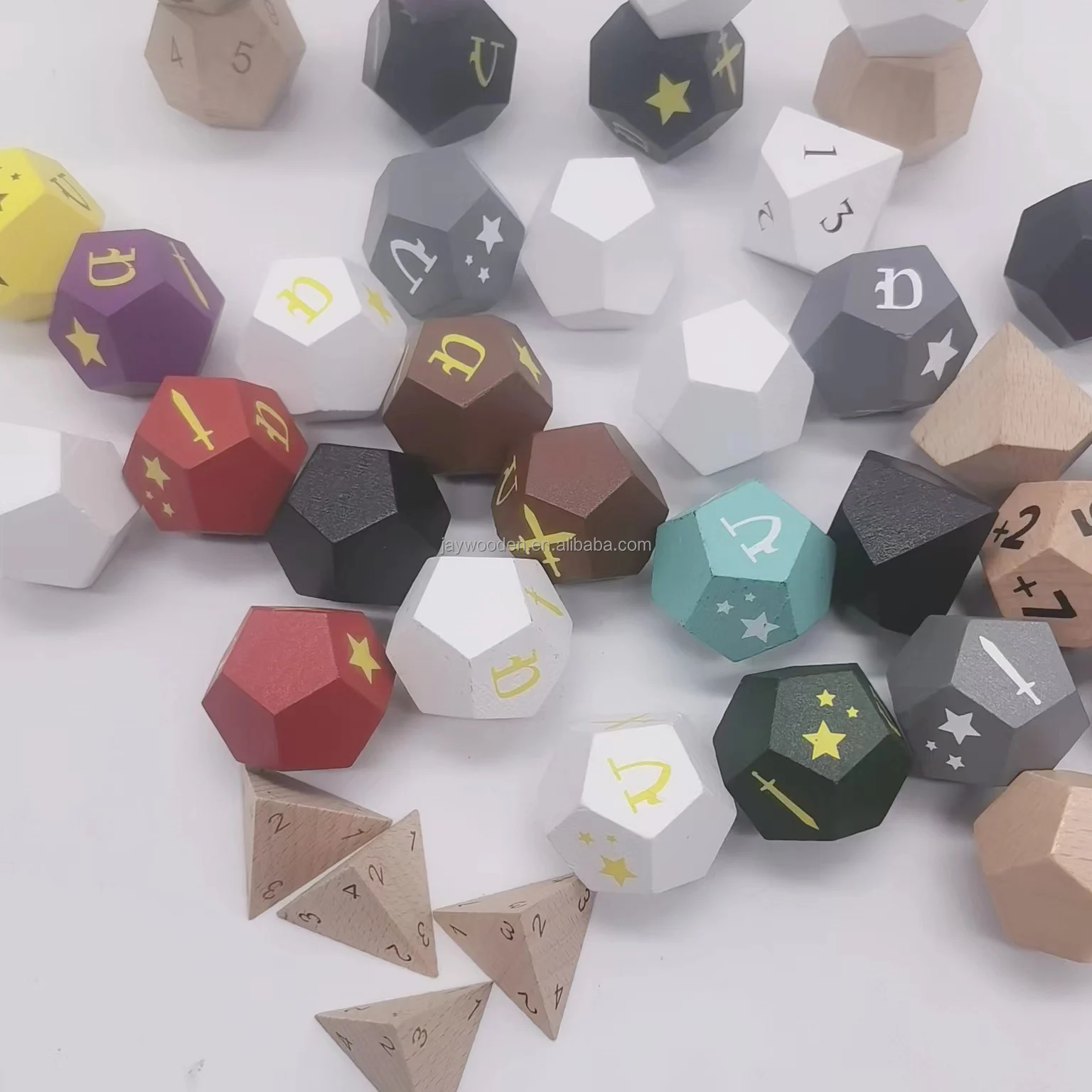 Custom Logo 16mm Wooden Craft D20 Black Polyhedral Adult Games Dice Set 6 Sided Square Cornered Colored Crafts