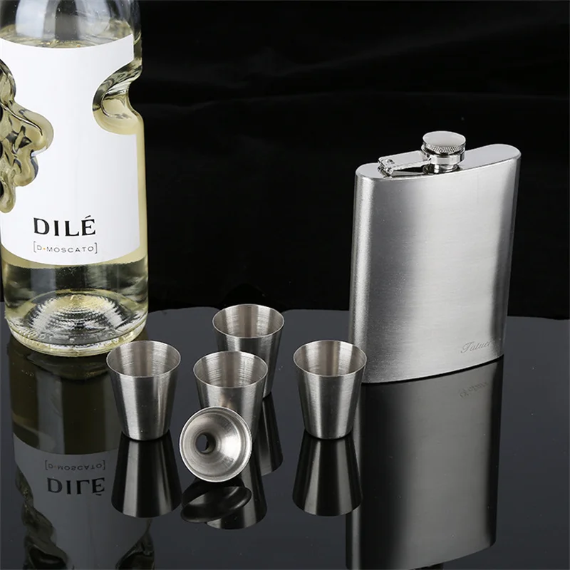 Custom luxury 304 stainless steel hip flask sublimation premium 4oz 6oz portable hip flasks set