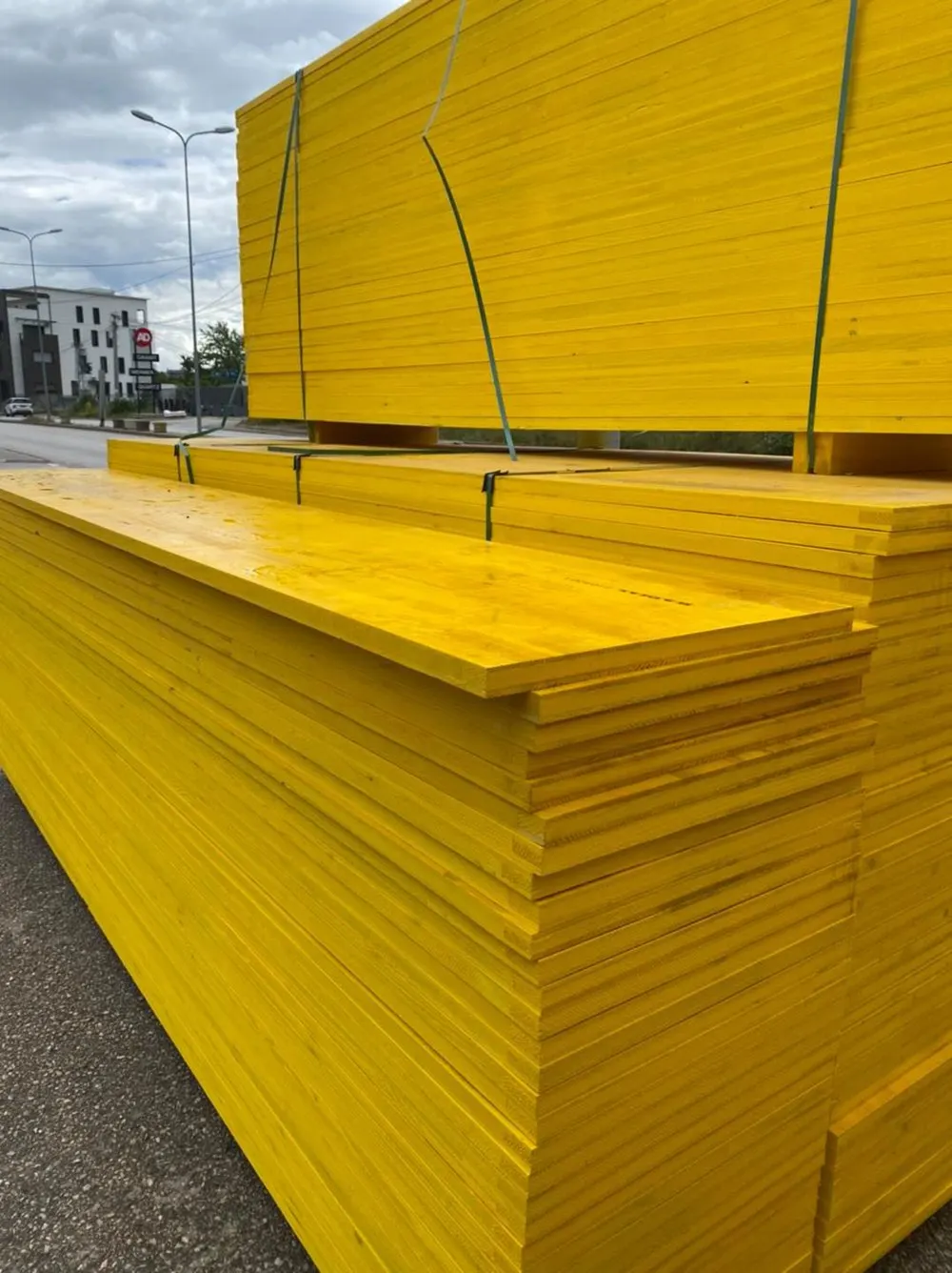3 Ply Yellow Shuttering Plywood Panel for Concrete Formwork