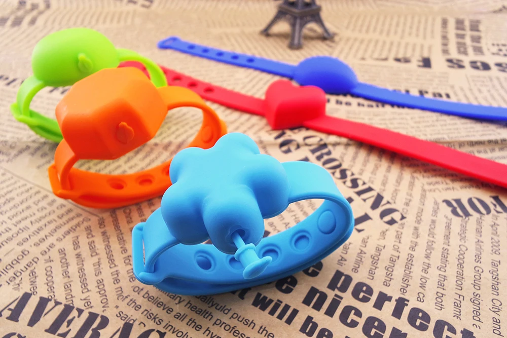 Portable Hand Wrist Sanitizer Bracelet Gel Hand Sanitizer Silicon Wristband Gel Dispenser Bracelet