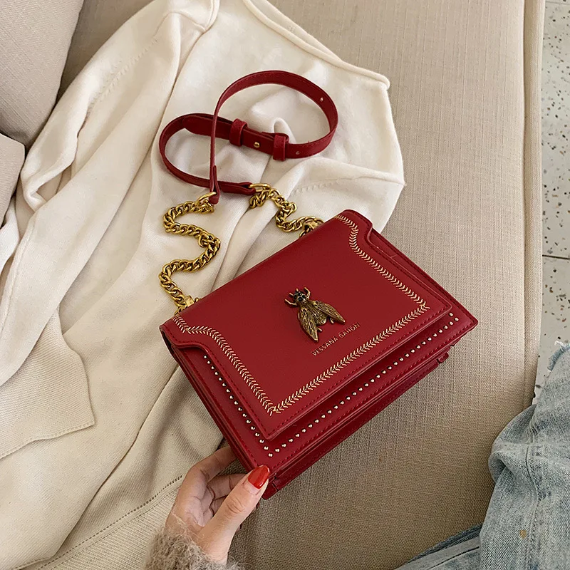 Custom Logo Small Rivets Handbags 2022 Girls Luxury Bee Purses Females Korean Style Hand Bags For Woman