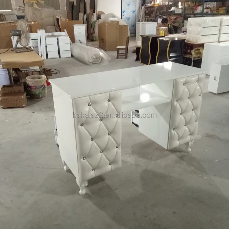 Подержанное оборудование для маникюрного салона стол маникюра столы ногтей