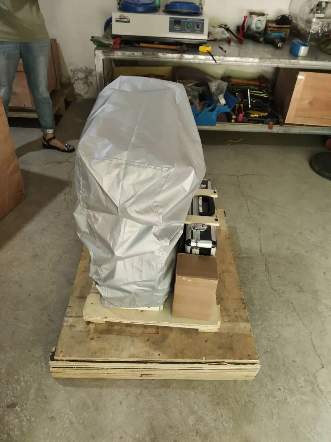 
Hardness tester 