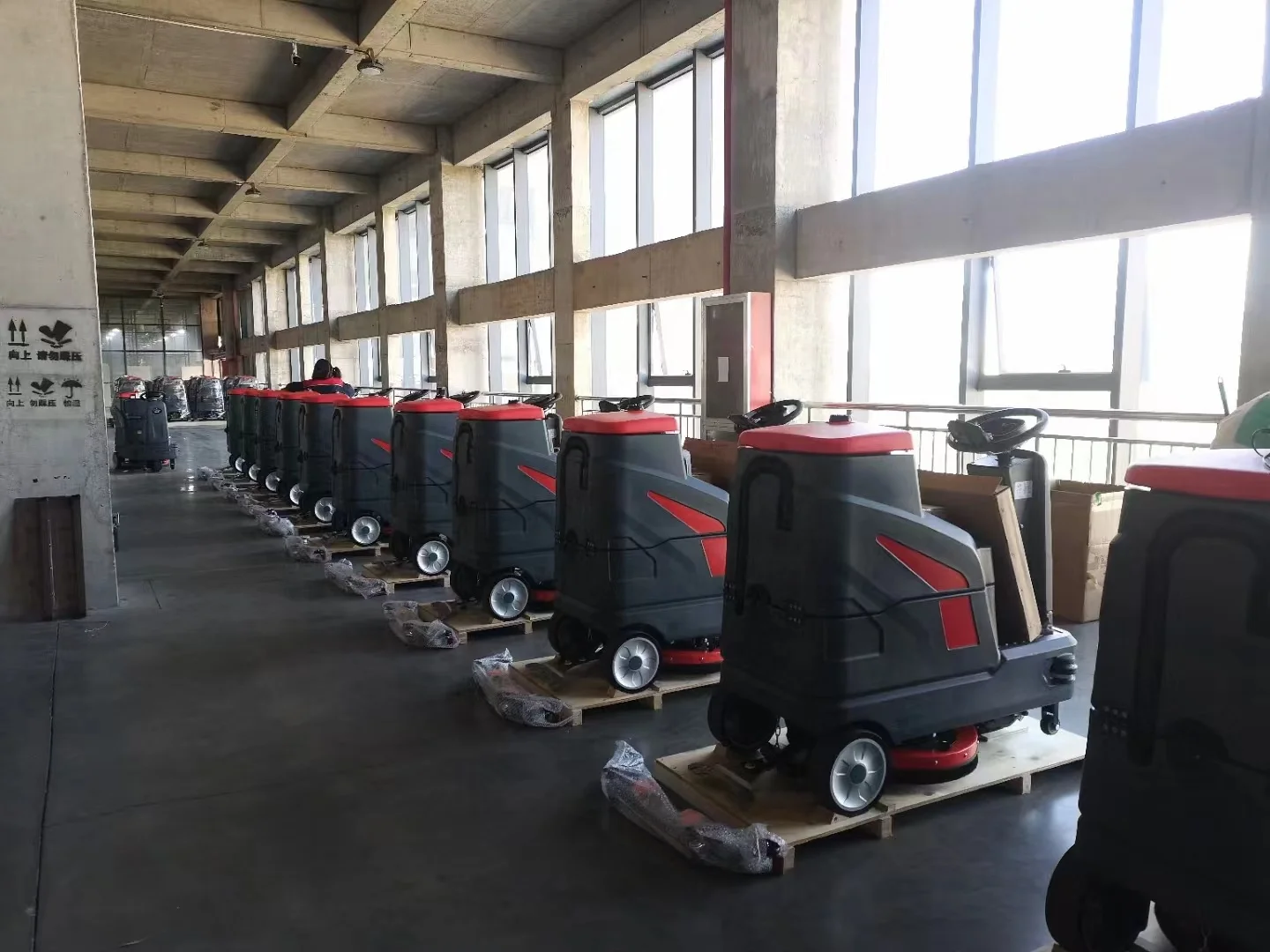 Industrial Sidewalk Sweeper Road Street Auto Floor Cleaning Machine