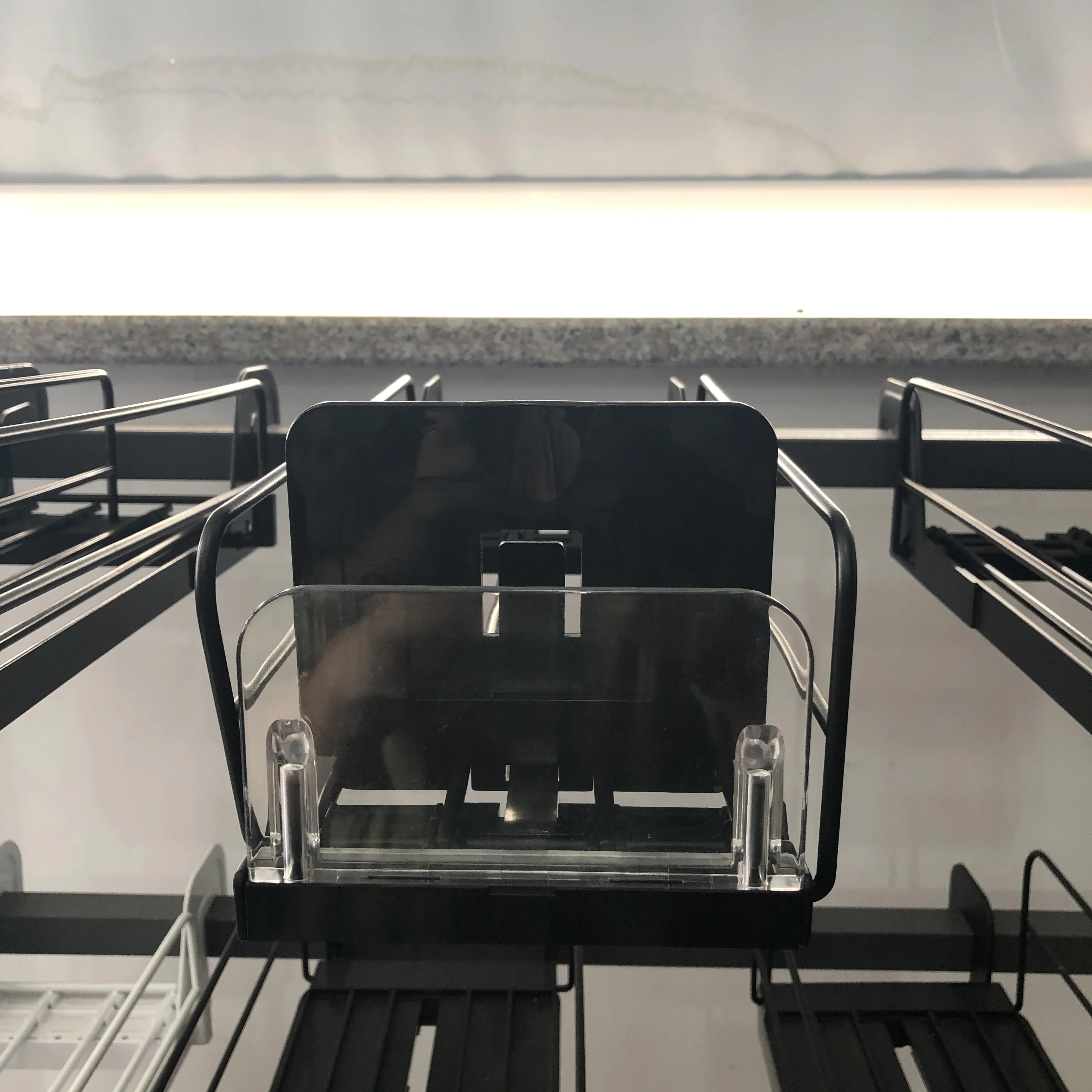 Supermarket  Bottle Drink Metal Spring Loaded Shelf Pusher Roller System for Display