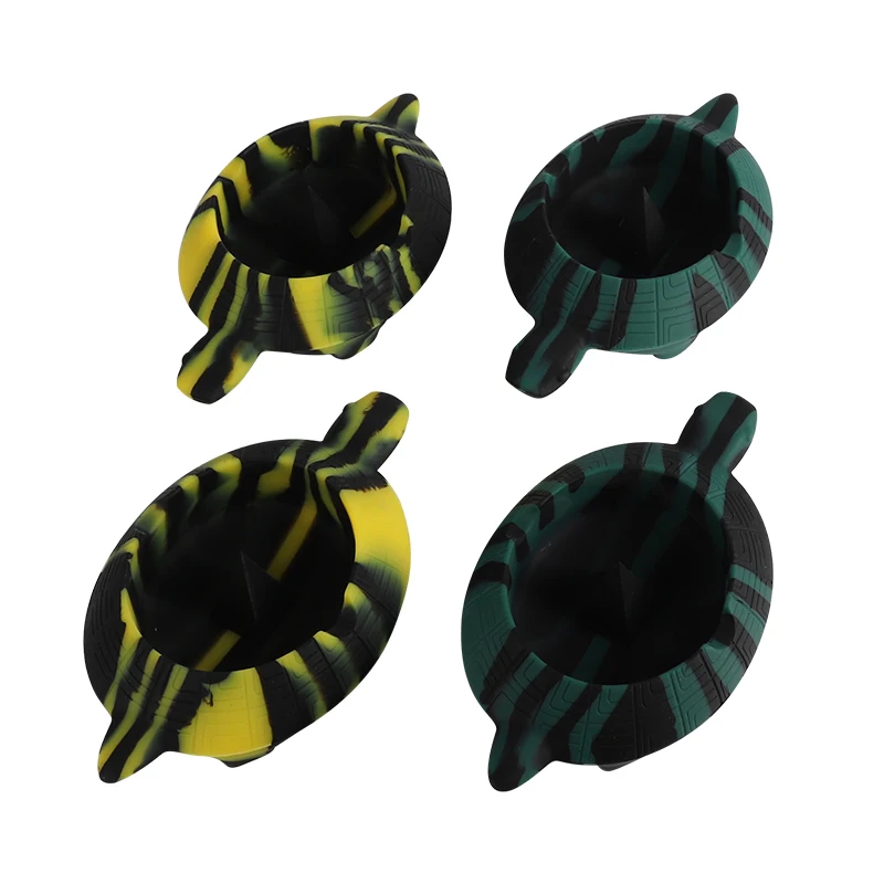 UKETA cute heat resistant cartoon turtle shaped desktop ashtray silicone table ashtray with poker