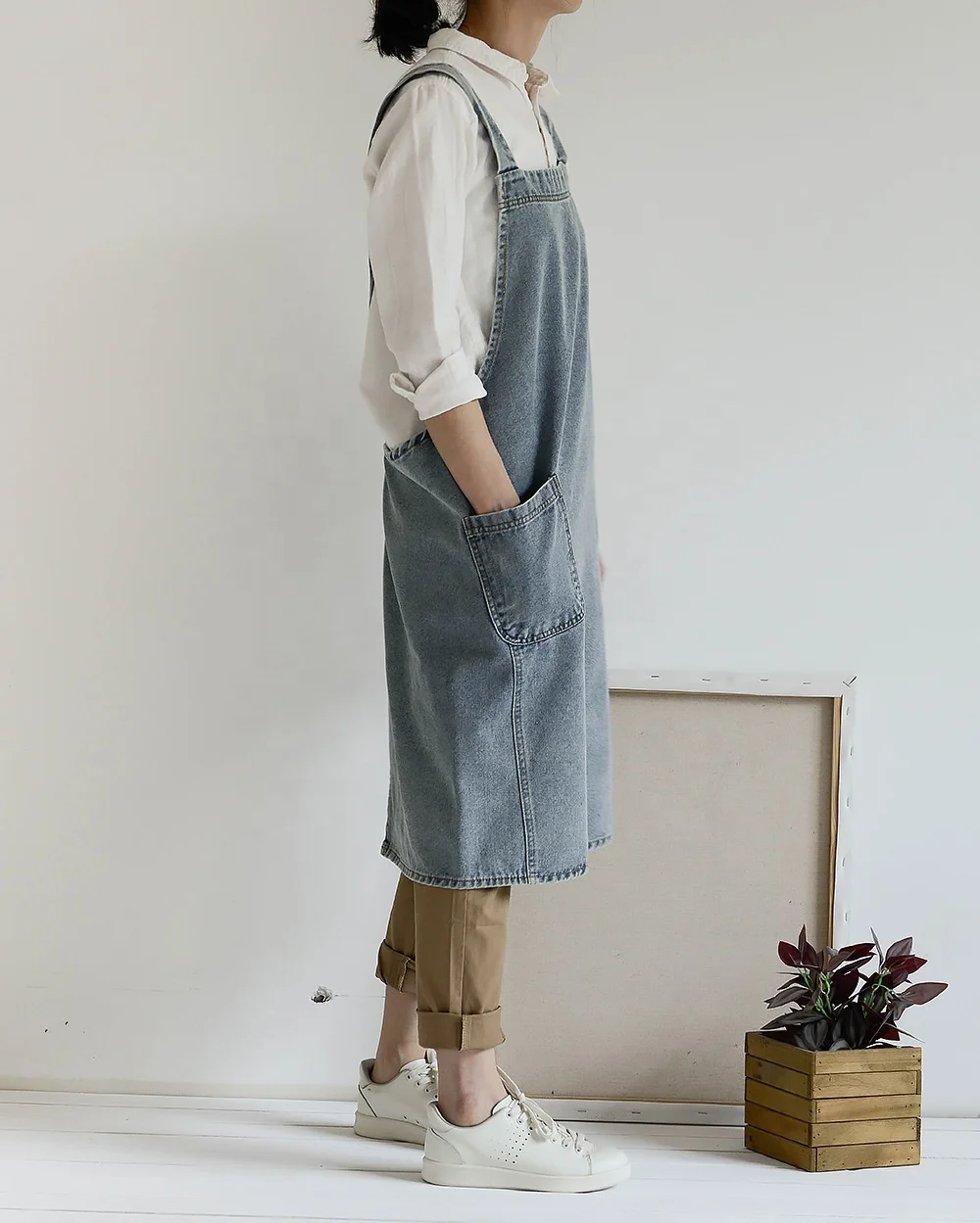 Japanese and Korean washed denim cotton kitchen canvas apron  cowboy apron for dining room flower shop manicure work